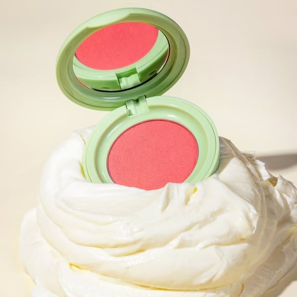 catrice-pistachio-cream-delight-blush-cream-c01.webp
