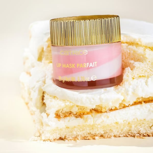 catrice-pistachio-cream-delight-lip-maskparfait-01.webp